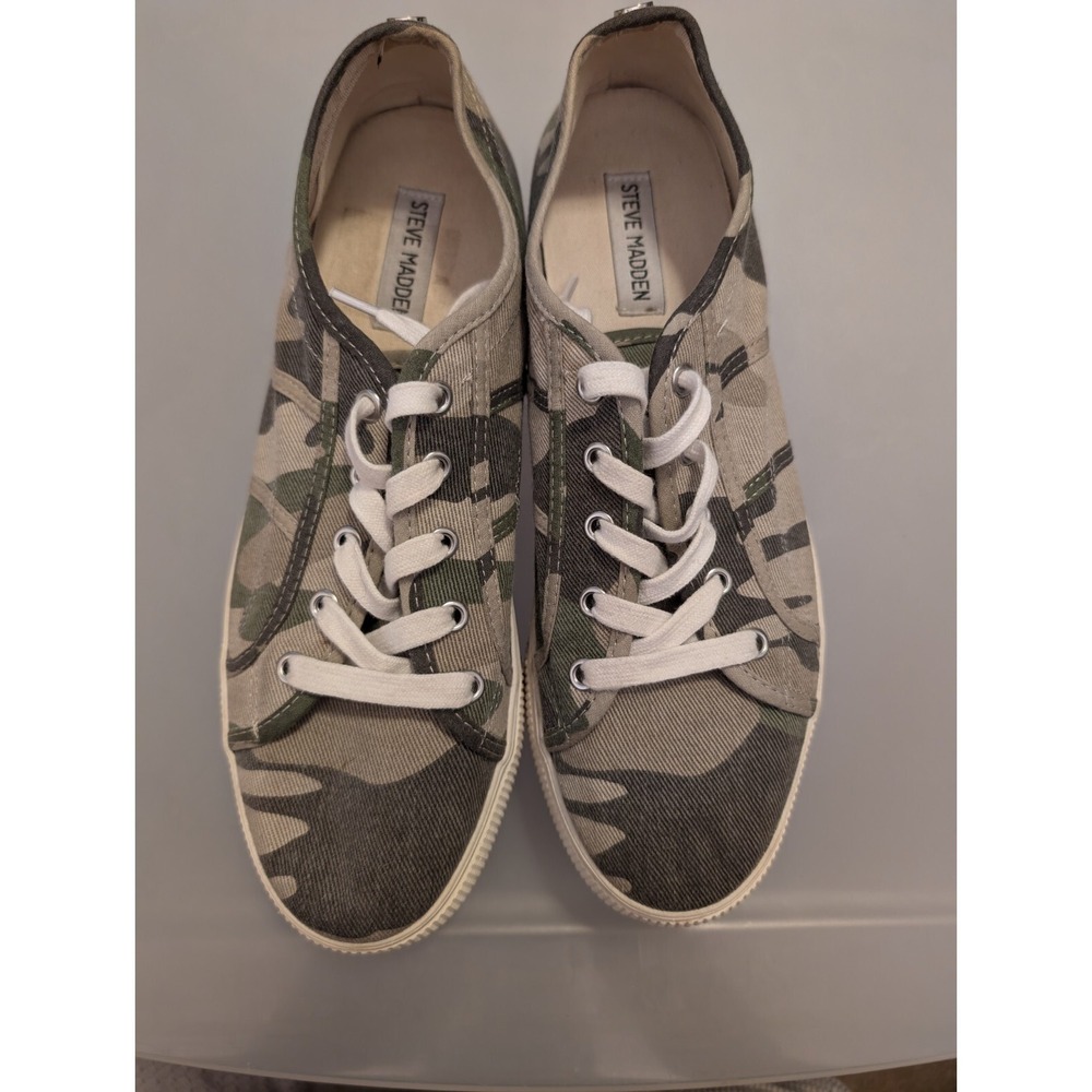 Steve Madden | Canvas 1.5" Platform Sneakers | Camo | Womens Sz 11